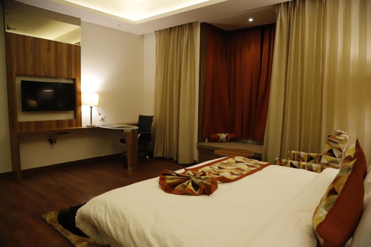 Lotus Ananta Elite Kota Hotell Kota  Eksteriør bilde